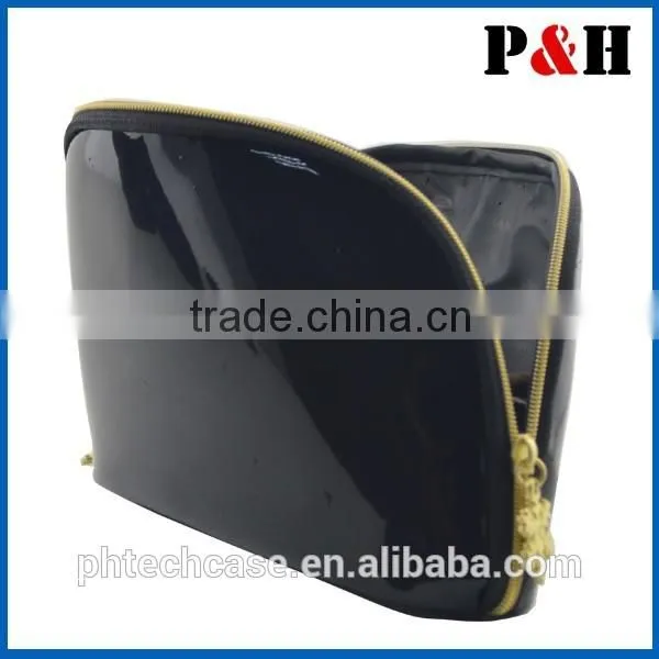 Leather Cosmetic Travel Pouch Make up Case With High Temperament Section photo-3