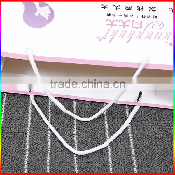 Luxury Custom High Quality Clothes Packing Paper Bag photo-3