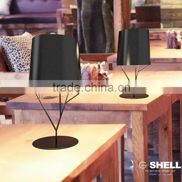 Contemporary Classic Style Metal Decoration Hotel Table Lamp photo-6