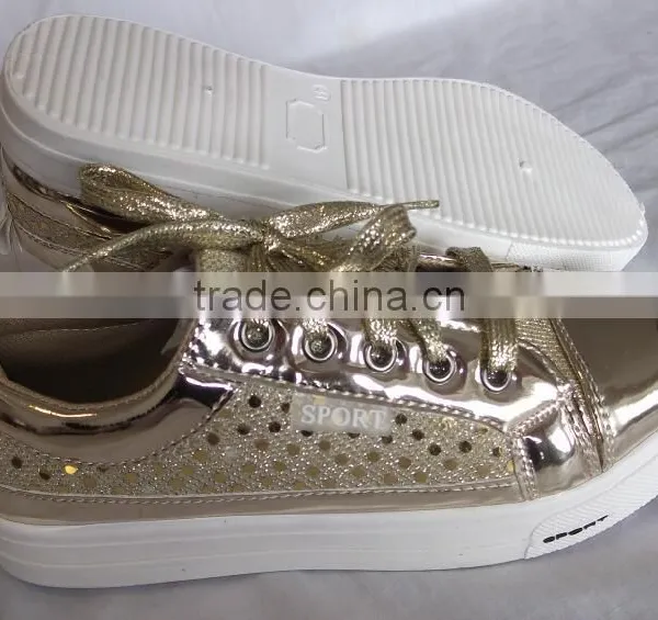 Lady pu Fabric Fashion Injection Shoes With Applique photo-2