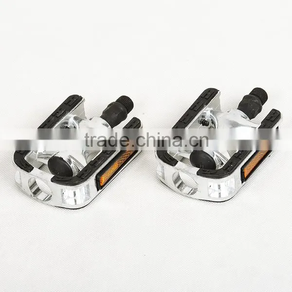 KIDS PEDAL BIKE WITH TRAINING WHEELS photo-2