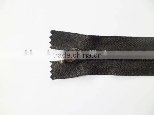 5# Plastic Resin Zipper Close End Zipper With Locking Slider Zipper Porcket Zipper photo-2