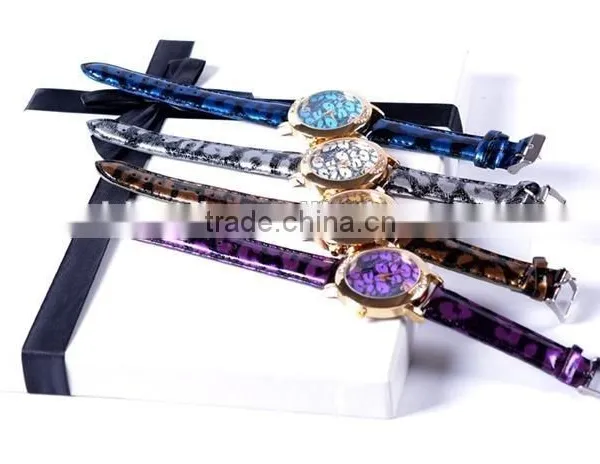 2016 New Popular Vintage Ladies Watch Vintage Wrist Watch Vintage Bracelet Watch With Leather Purse Gift Set photo-2