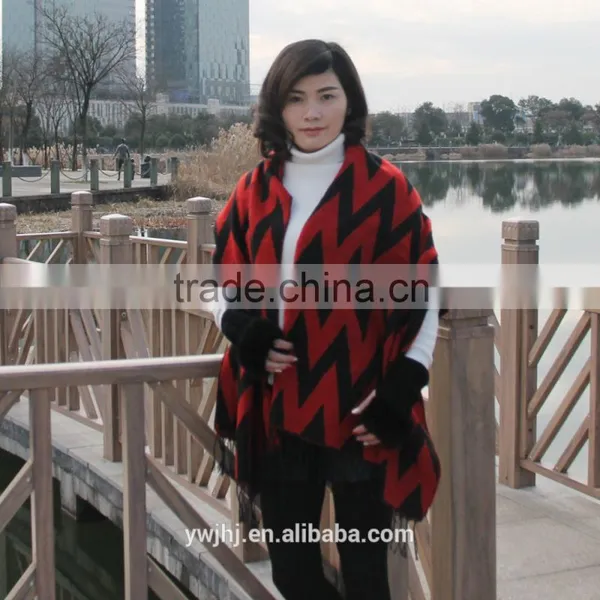 New Design Factory Direct Hot Selling Embroidered Fur Mens Shawl Collar Sweater photo-4