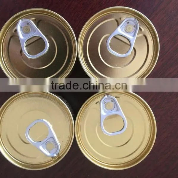 Canned Pet Food in Different Flavors