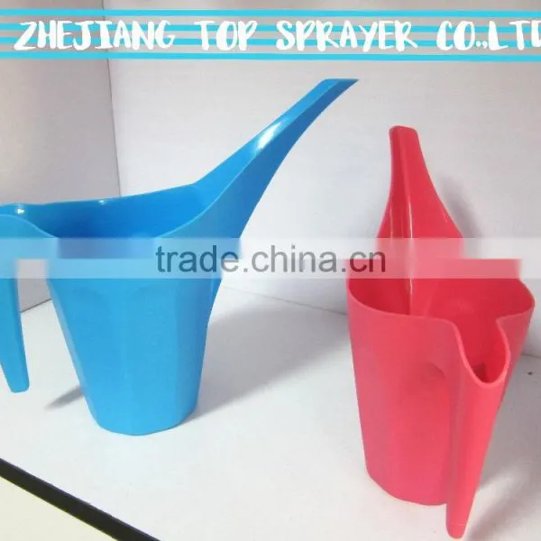 Ladies Garden Plastic Watering Can Set Plastic Watering Cans in Assorted Colors photo-2