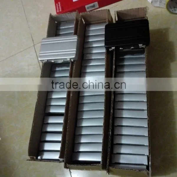 UCHOME 2017 Mini Metal Suitcase Briefcase Style Business/Credit/Bank Card Holder Box Case Factory Promotion!! photo-4