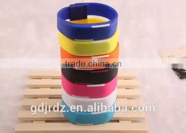 Made in China Environmentally Friendly LED Energy Saving Display Mode and Colorful Led Bracelet Watch photo-2