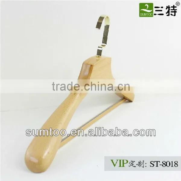 SUMTOO 8081 VIP Gold Hook Square Bar Bulk Wooden Hangers for Gentlemen