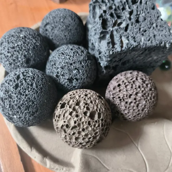 Porous Diffuser Stones, Hand-picked and Polished, Suitable for Home Use, Vehicle Use, Portable Aromatherapy Stones, Also Suitable for Hotels. photo-2