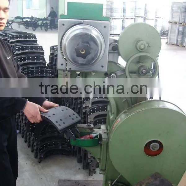 Hot Sale Semi Trailer Axle Parts Brake Lining Truck Spare Parts photo-5