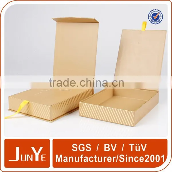 Magnetic Closure Logo Printed Clothing Fold Gift Boxes With Ribbon Quality Choice photo-5