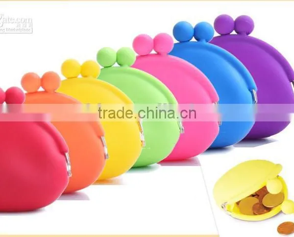 Heart Shaped Food Grade Eco-friendly Silicone Coin Purse photo-2