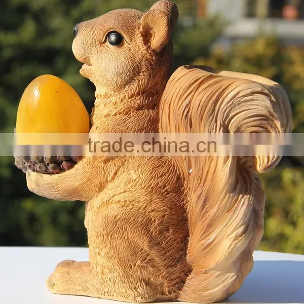 Garden Ornaments Resin Squirrel With Pinecone Solar Lights photo-2