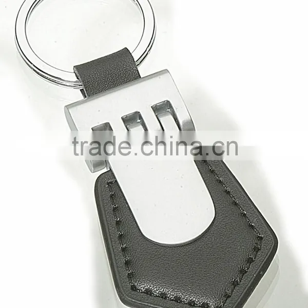 Leather Key Holder With Metal Gear Design photo-3