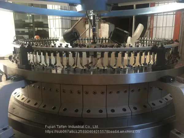 Maquina Tejedora Three Fleece Circular Knitting Machine photo-3