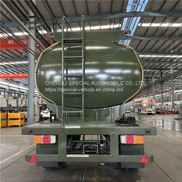 Low Price High Quality Water Tanker Petroleum Diesel Transport Oil Tanker Fuel Truck for Sale Portable Removable Small Mini Fuel Truck photo-4