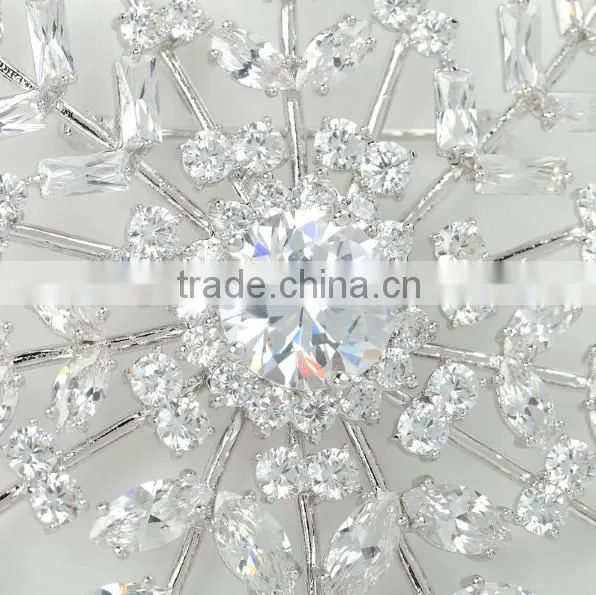 Platinum Plated Designer Christman Snow Flake Brooch With AAA+ Cz Micro Pave Setting for Women and Men photo-2