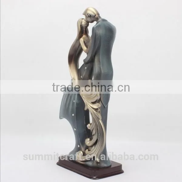 Wedding Gift Ideas for Friends Kissing Figurine Wedding Favors photo-4