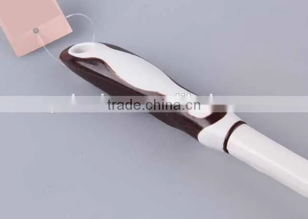 Curved Plastic Cleaning Brush photo-2