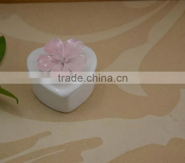 Hand Painted White Ceramic Jewel Box With Flower Shape Design photo-2