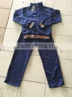 China Wholesaler Cheap Stocklots Boy Sports Suits photo-3