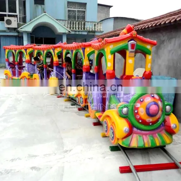 Children Party Train With Closed Train Cabin Cheap Electric Train for Sale photo-3