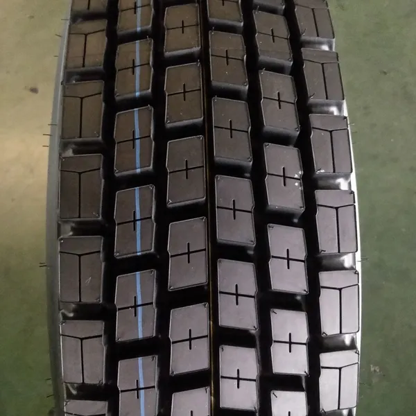 ROLLMAX RUBBER TRUCK TYRE 315/80R22.5