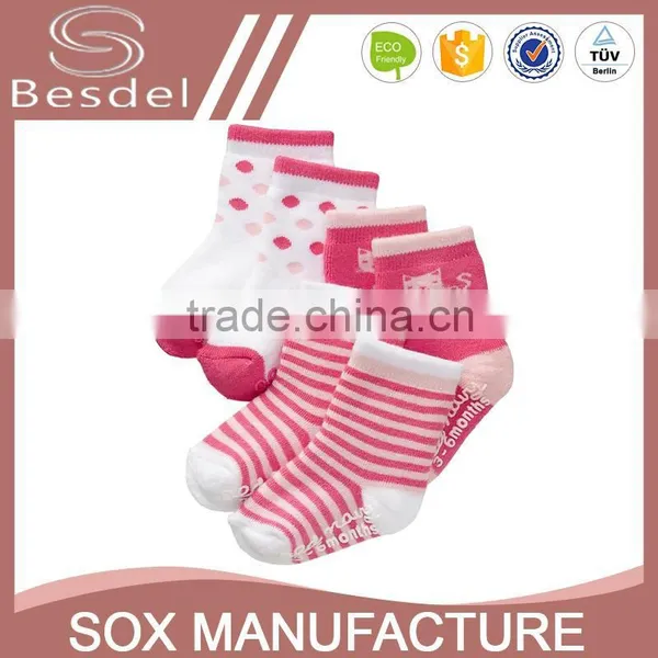 Fun Design Solid Colored Socks