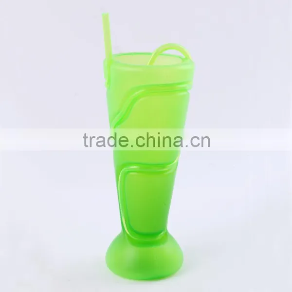 New Design Colorful Plastic Cups With Straw photo-4