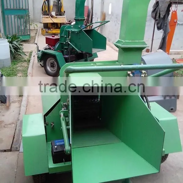 Wood Crusher With Diesel Engine Hydraulic Feed System photo-3