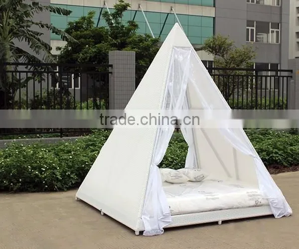 Leisure Garden Furniture Rattan Canopy Quadrate Sunbed photo-3
