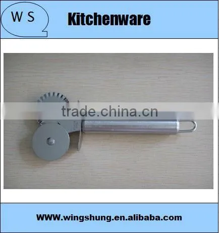 17.5*7.5cm Practical Stainless Steel Pizza Knife/Lace Wheel Convenient to Use