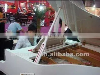 White Grand Piano GP175