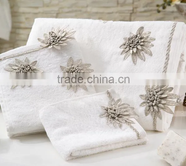 ARISTA TOWEL