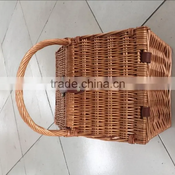 Mountain Shape Wichker Picnic Basket With Handle and Leather Connect photo-2