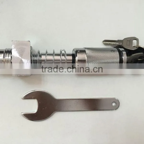 Anti Rattle Hitch Lock photo-2