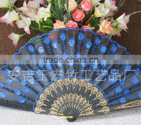 Plastic Lace Hand Fan With Embroidery Peacock Design photo-5