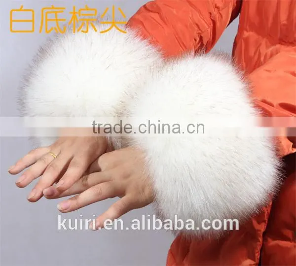 Factory Supply High Quality Extra Large Faux Fur Fox Fur Cuff Oversleeps Hand Ring Wristiest Gloves photo-5