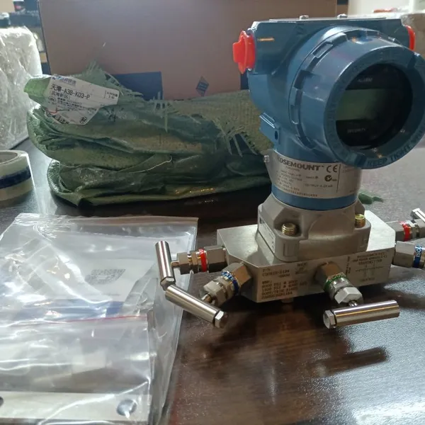 Rosemount Differential Pressure Transmitter With Manifold Valve