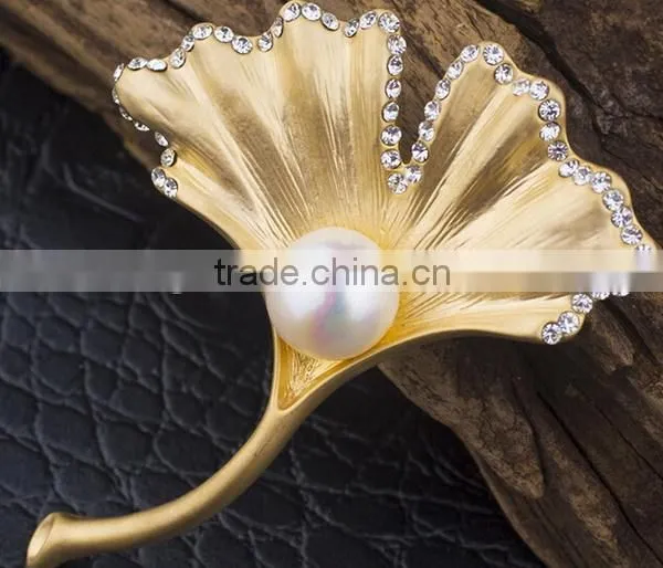 Slap-up Ginkgo Leaf Natural Pearl Brooch photo-2