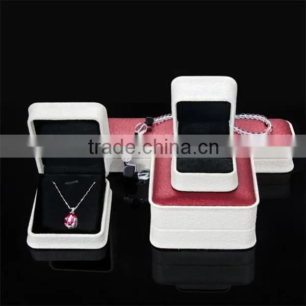 Unique Custom Cheap Embossing Leather Necklace Box photo-2