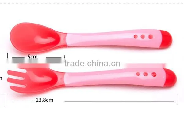 High Quality Temperature Color Changing Silicone Feeding Spoon and Fork for Kids photo-4