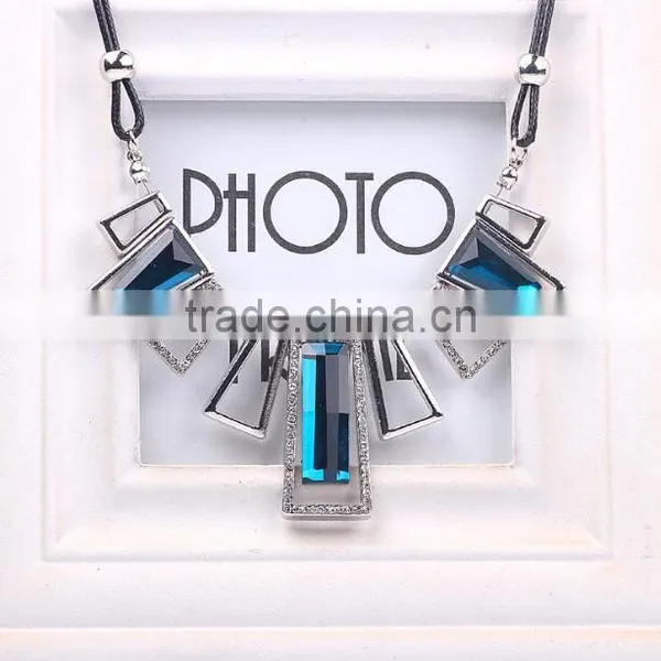 Zm34535a Fashion Necklace Elegant Ladies Short Choker Necklace Jewelries photo-3
