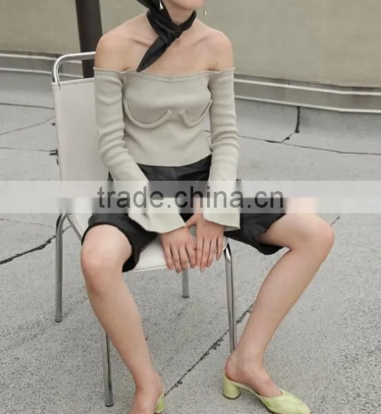 Runwaylover 125 Europe Style 2017 Ladies Sexy Off-Shoulder Knitted Flare Sleeve Blouse photo-5