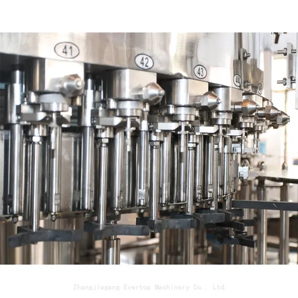 CO2 Gas/ Aerated Drink/Beverage/Water Filling Machine photo-4