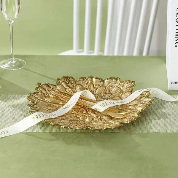 Wholesale Colorful Glass Plate for Wedding Western Food Plate Home Decoration Gold Glass Clear Beaded Charge Plate Dinnerware photo-4