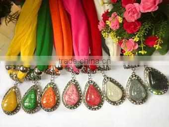 Wholesale Fashionable Pendant Scarf Jewellery Scarf photo-2