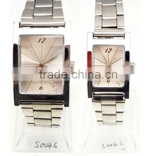 Cheap Promotional Pair Couple Watches China Supplier Metal Alloy Pair Wrist Watches Men and Women Made in China Gift Watches New photo-2