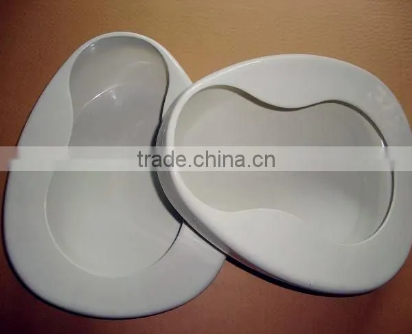 Medical Plastic Fractured Patient Bedpan With Cover photo-4